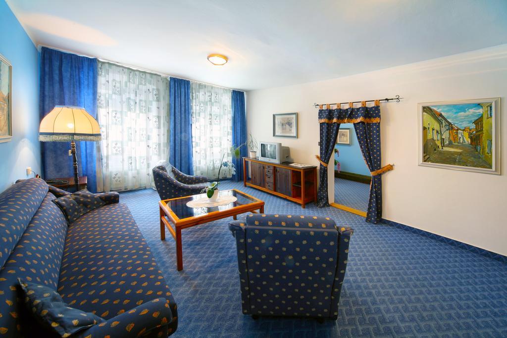 Hotel Solaster Garni Trebic Exterior photo