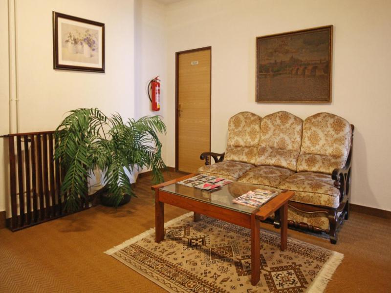 Hotel Solaster Garni Trebic Exterior photo